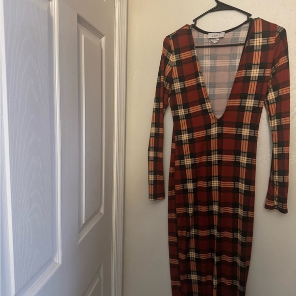& Other Stories Red and Black Plaid Long Sleeve Dress - Picture 5 of 6
